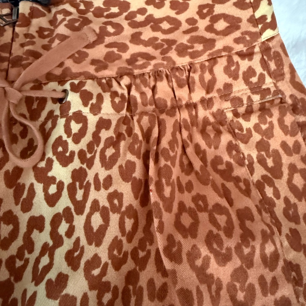 Venus Burnt Orange Brown Animal Print Denim Jogger Pants Size 4 NWOT Mom Jeans - Picture 3 of 8